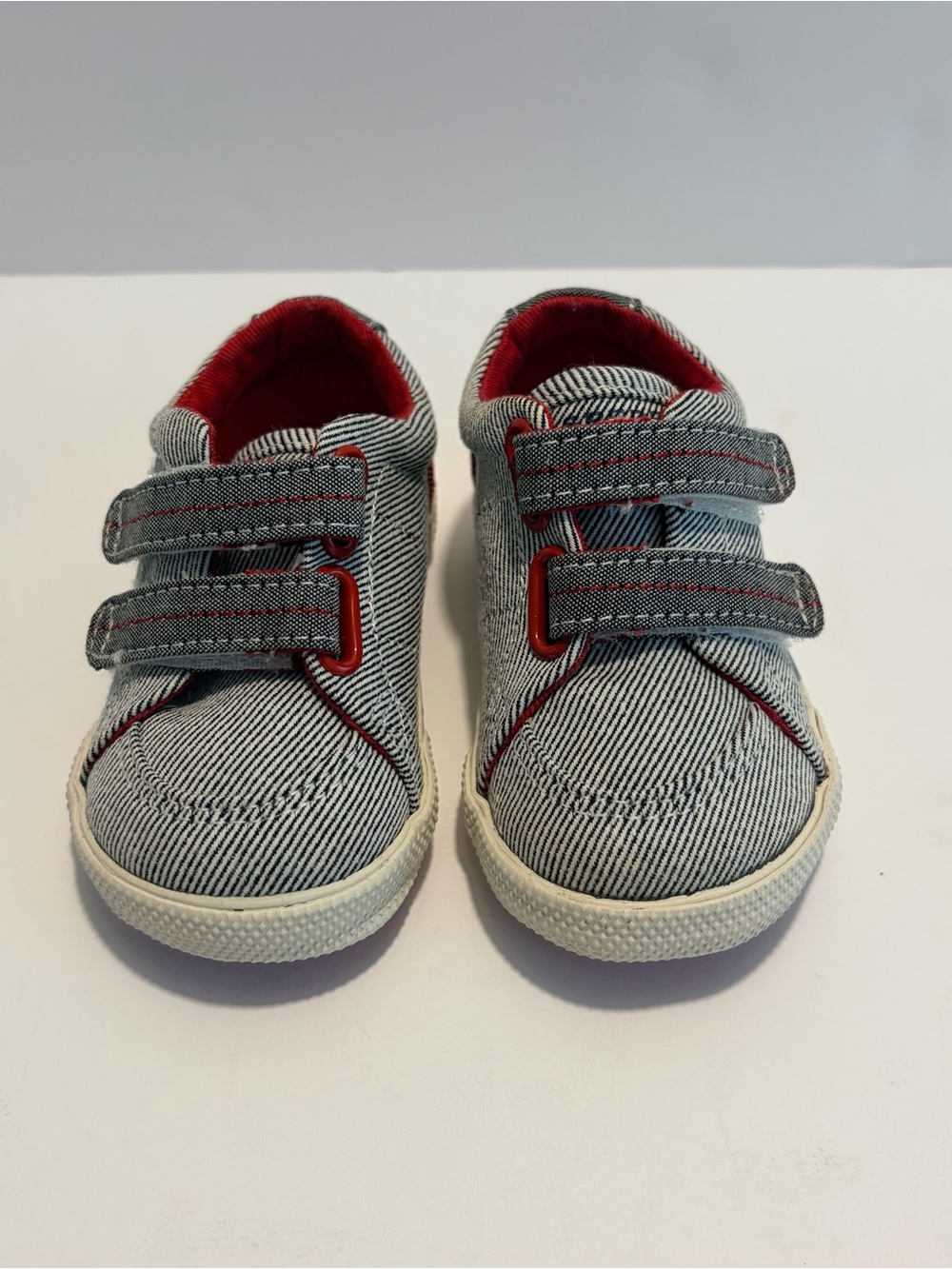 Sperry Kids Grey Stripe Sneakers with Red Accents